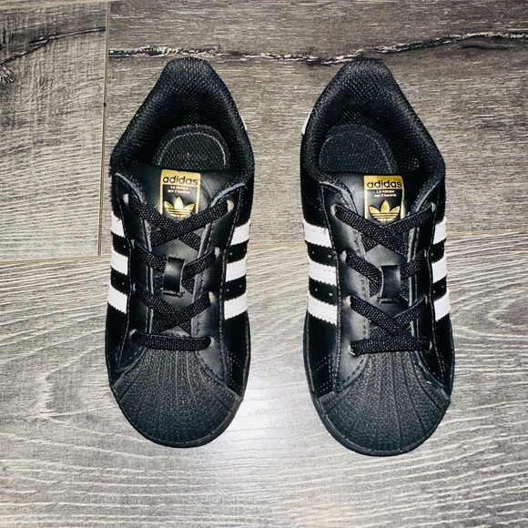 Adidas Superstars Toddler Boy Sneakers Shoes - Picture 2 of 6